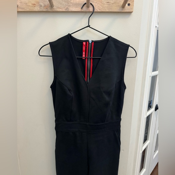 SPANX Perfect Sleeveless Jumpsuit in Black - Picture 5 of 11